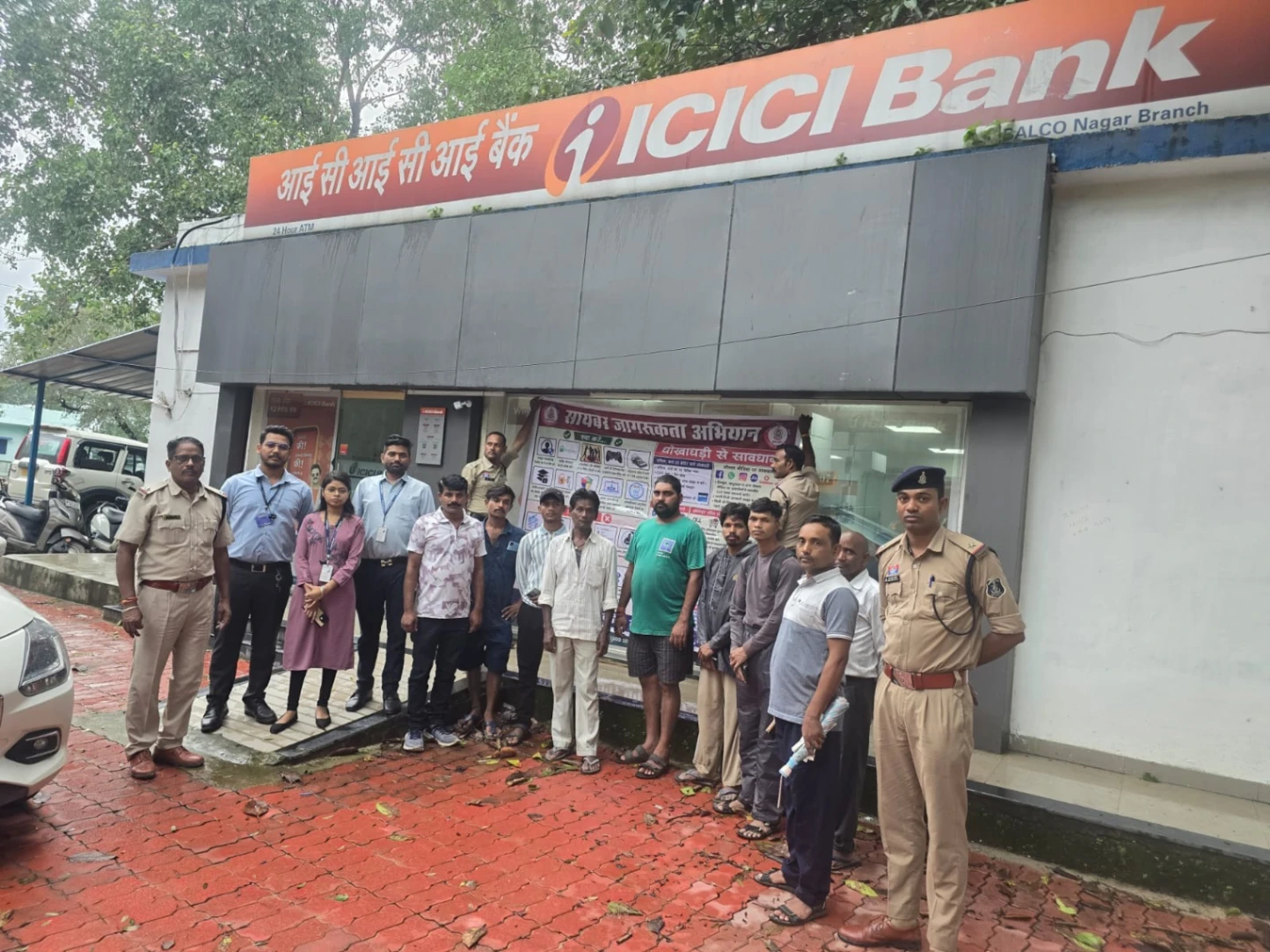 दुकानों पर लगाए सूचना पत्र, सोशल मीडिया के माध्यम से भी दी जा रही जानकारी